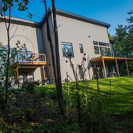 Chalet Woodpecker Lodge - Chaleureux Avec Foyer. Orford 외부 사진